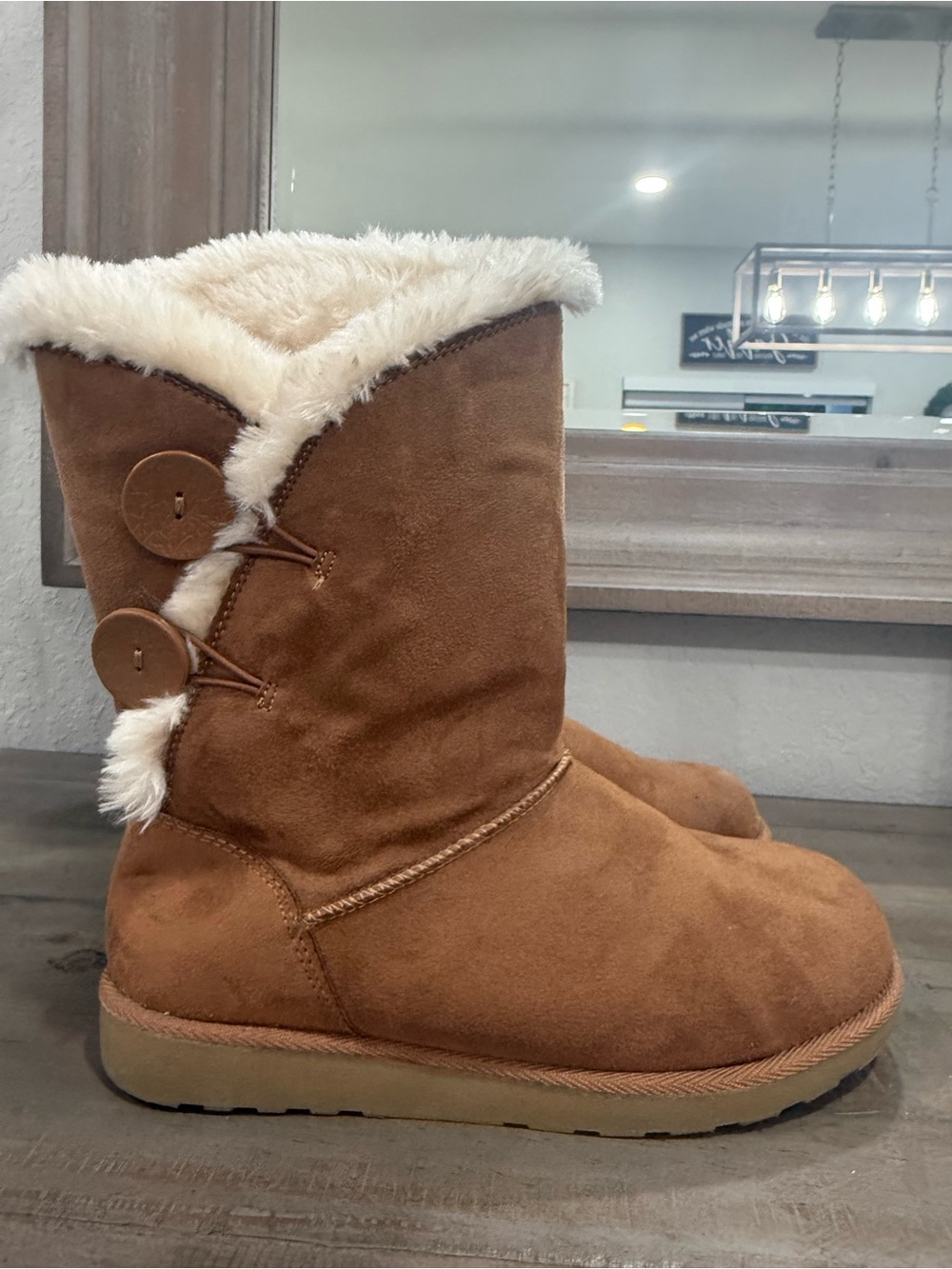Chestnut Brown Faux Shearling Button Winter Boots Size 8